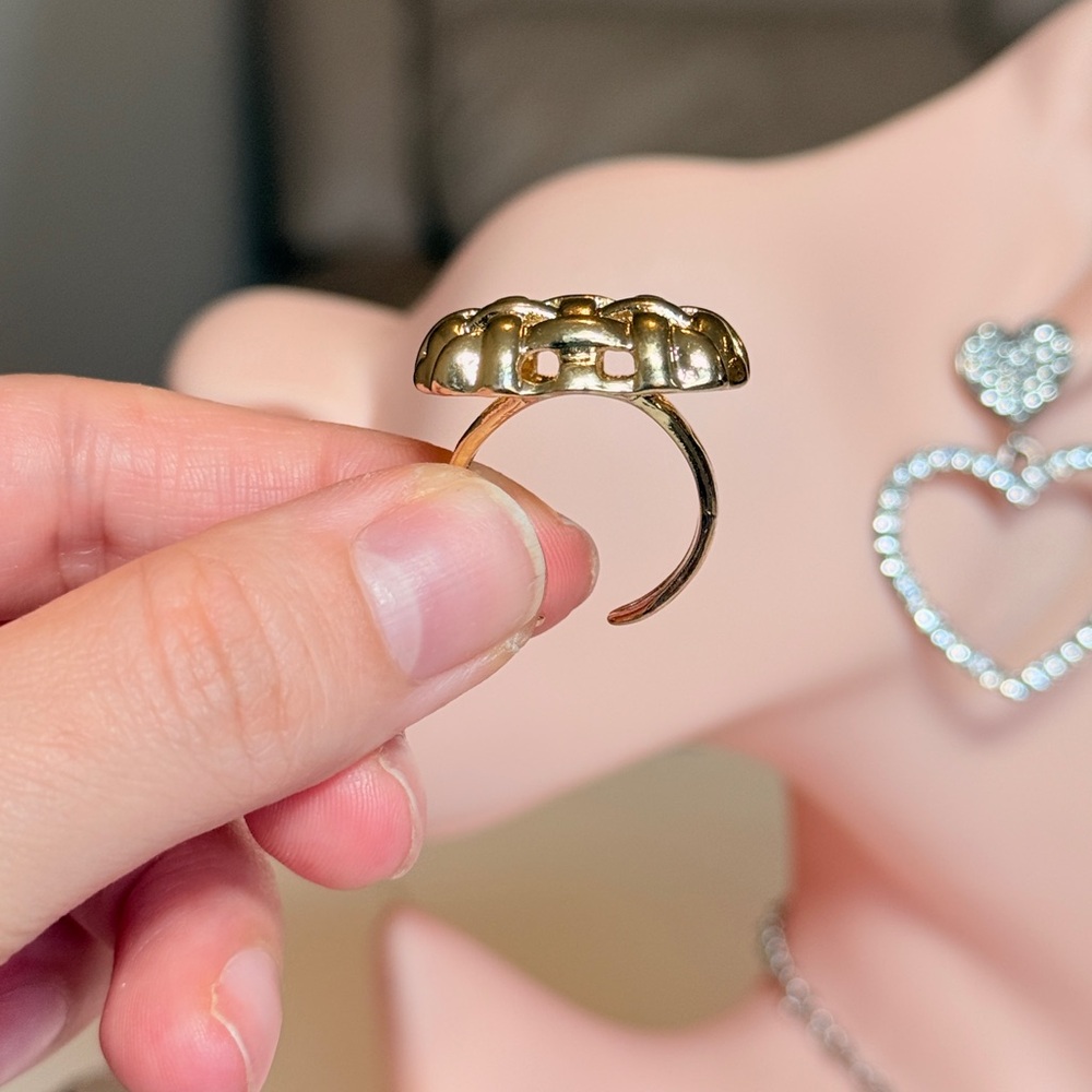 Casual Gold Statement Ring - Picture 5 of 6